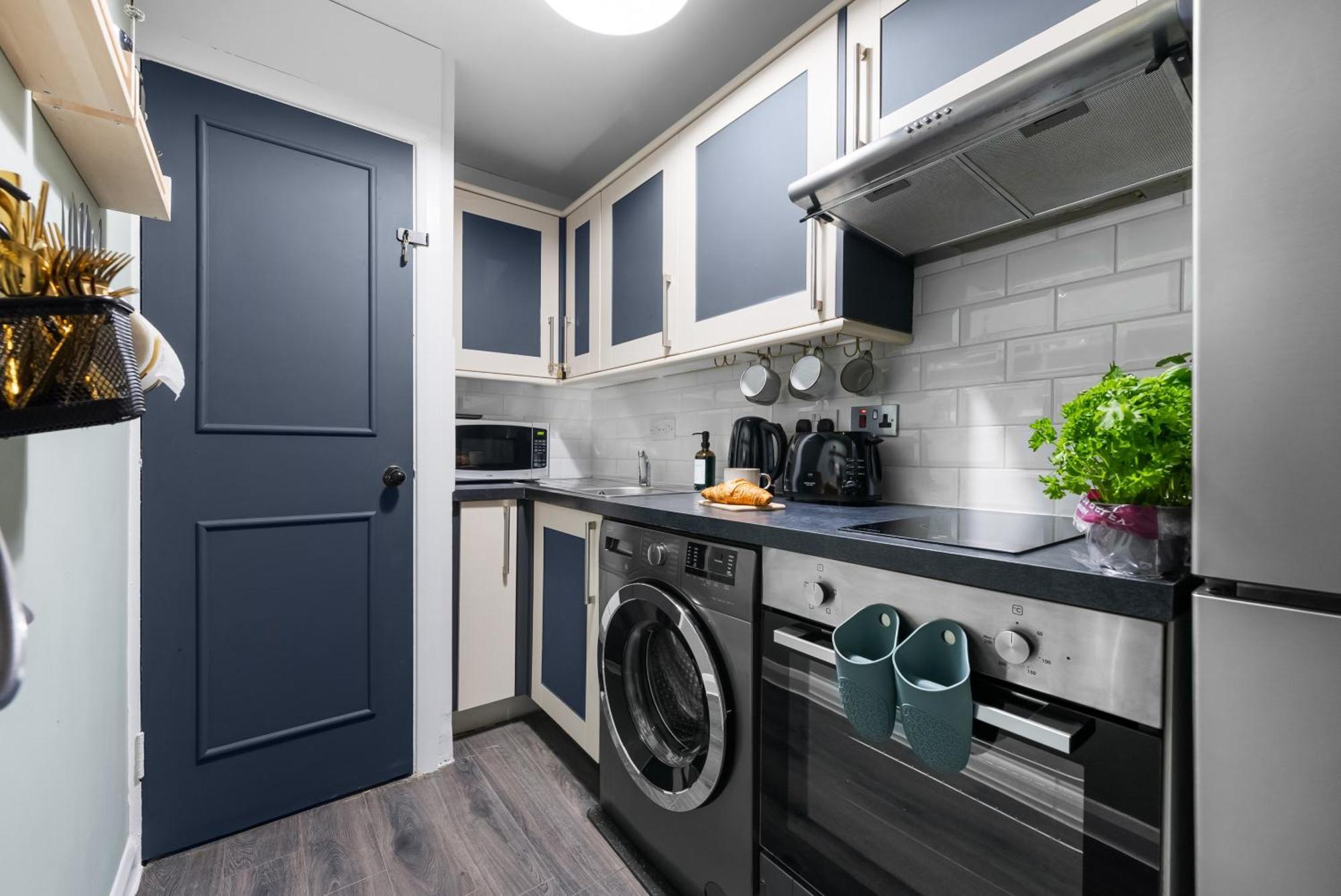 Chic 2 Bedroom Apartment Near Liverpool Street By Gold Stays London Bagian luar foto